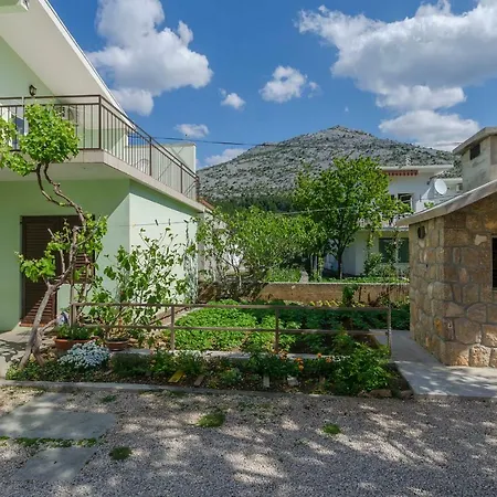 Sklopina Apartment
