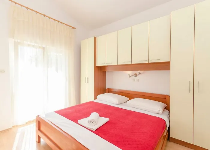 Sklopina Appartamento Starigrad Paklenica