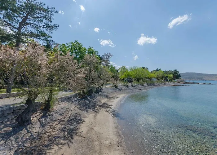 Sklopina Appartamento Starigrad Paklenica